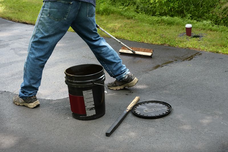Asphalt Driveway Sealing Costs — Cost of Asphalt Driveway Sealing
