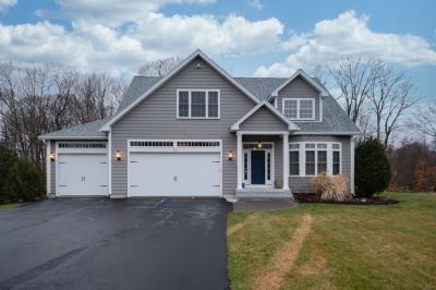 Improve the Curb Appeal of Your Home with Driveway Asphalt Sealing!